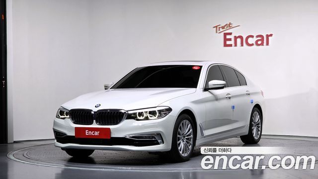 BMW 5-Series 520i Luxury