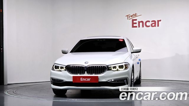 BMW 5-Series 520i Luxury
