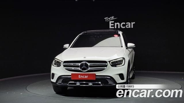 Mercedes-Benz GLC-Class GLC300e 4MATIC