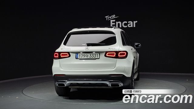 Mercedes-Benz GLC-Class GLC300e 4MATIC