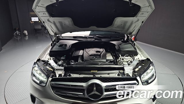 Mercedes-Benz GLC-Class GLC300e 4MATIC