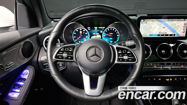 Mercedes-Benz GLC-Class GLC300e 4MATIC