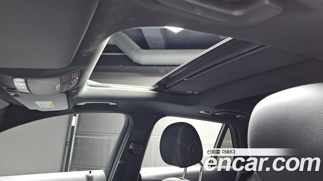 Mercedes-Benz GLC-Class GLC300e 4MATIC