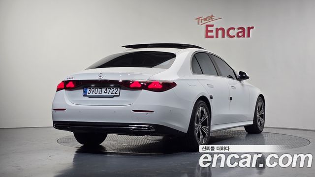 Mercedes-Benz E-Class E200 Avantgarde