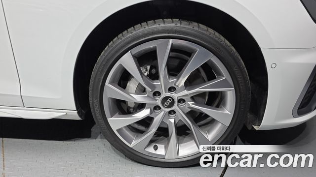 Audi A4 45 TFSI Quattro Premium