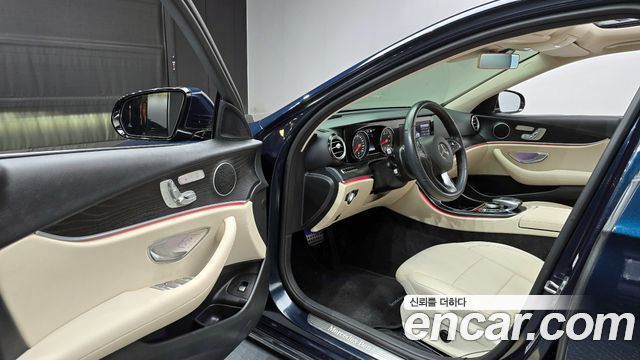 Mercedes-Benz E-Class E300 Avantgarde