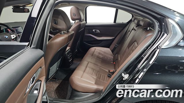 BMW 3-Series 320d xDrive Luxury