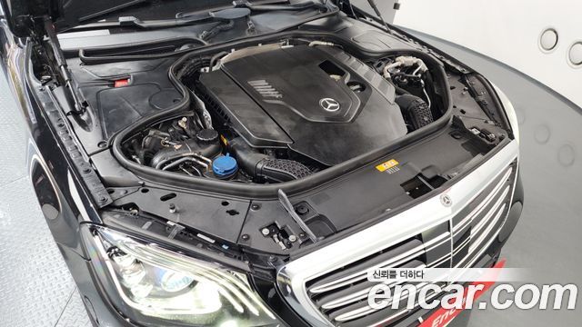 Mercedes-Benz S-Class S560L 4MATIC
