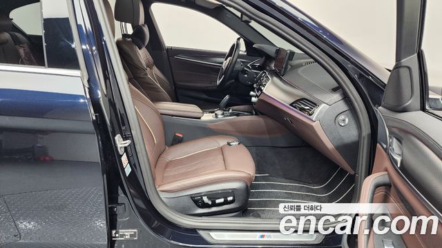 BMW 5-Series 523d M Sport