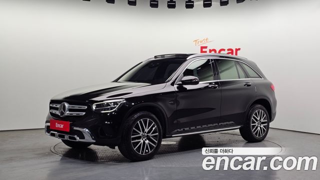 Mercedes-Benz GLC-Class GLC300e 4MATIC