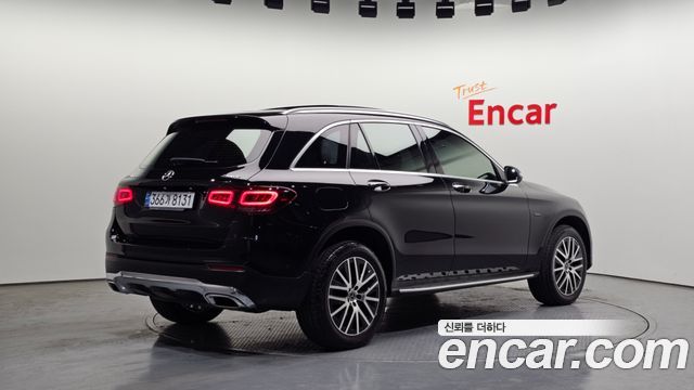 Mercedes-Benz GLC-Class GLC300e 4MATIC