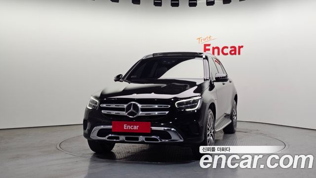 Mercedes-Benz GLC-Class GLC300e 4MATIC