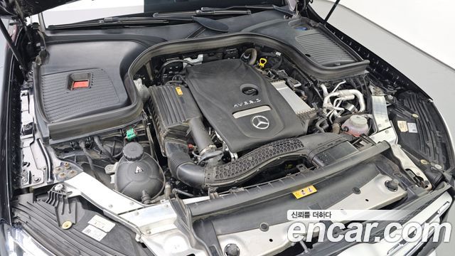 Mercedes-Benz GLC-Class GLC300e 4MATIC