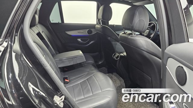 Mercedes-Benz GLC-Class GLC300e 4MATIC