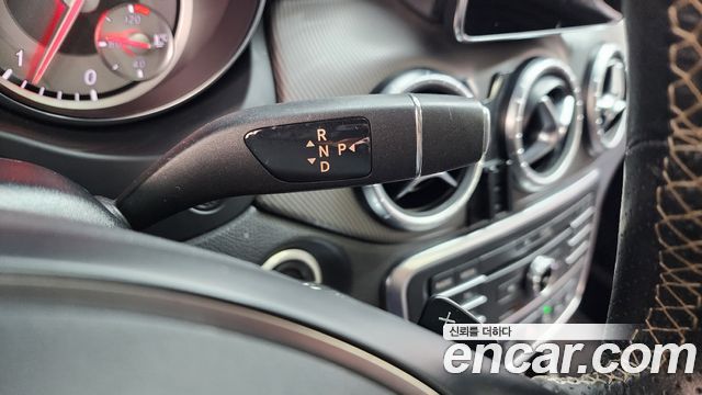 Mercedes-Benz CLA-Class CLA200 d