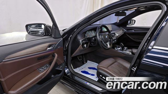 BMW 5-Series 530i xDrive M Sport Package Plus