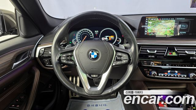 BMW 5-Series 530i xDrive M Sport Package Plus