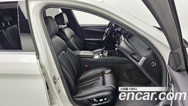 BMW 5-Series 520i M Sport