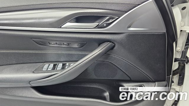 BMW 5-Series 520i M Sport