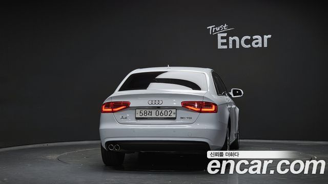 Audi A4 30 TDI Dynamic