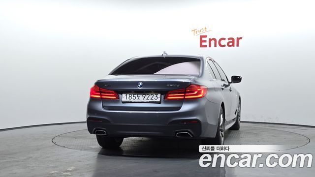 BMW 5-Series 520d xDrive M Sport Package Plus