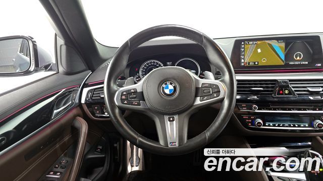 BMW 5-Series 520d xDrive M Sport Package Plus