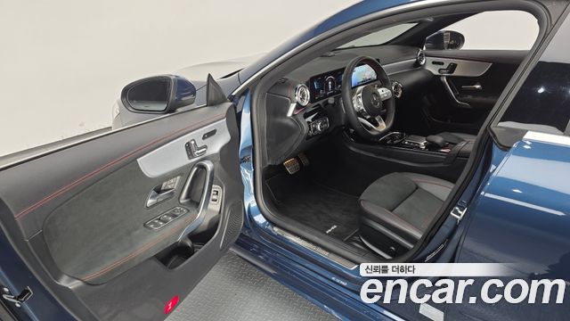 Mercedes-Benz CLA-Class CLA250 4MATIC