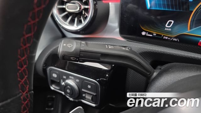 Mercedes-Benz CLA-Class CLA250 4MATIC