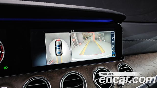 Mercedes-Benz E-Class E300 4MATIC Exclusive
