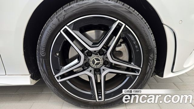 Mercedes-Benz CLA-Class CLA250 4MATIC
