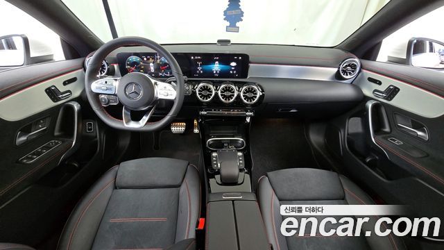 Mercedes-Benz CLA-Class CLA250 4MATIC