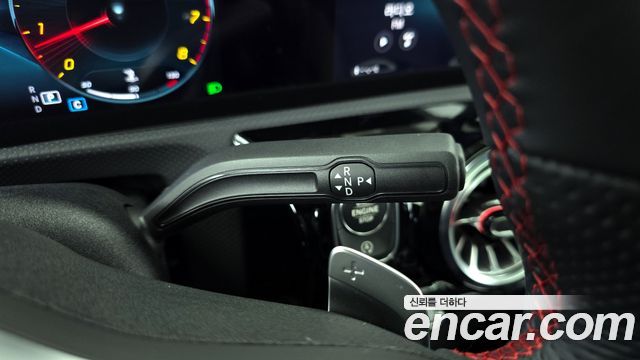 Mercedes-Benz CLA-Class CLA250 4MATIC
