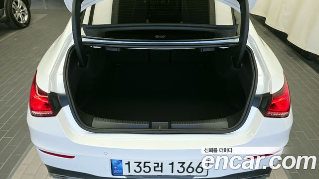 Mercedes-Benz CLA-Class CLA250 4MATIC