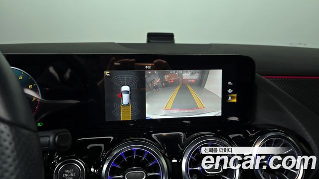 Mercedes-Benz GLA-Class GLA250 4MATIC