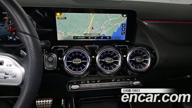 Mercedes-Benz GLA-Class GLA250 4MATIC