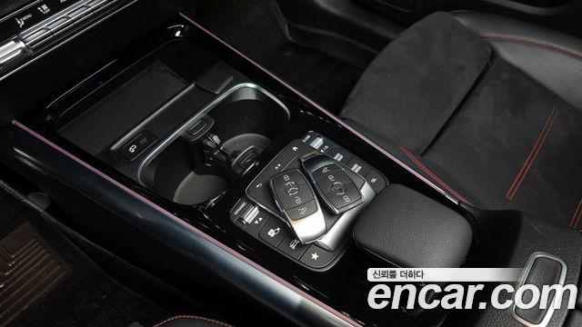 Mercedes-Benz GLA-Class GLA250 4MATIC