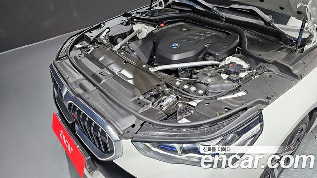 BMW 5-Series 530i xDrive M Sport