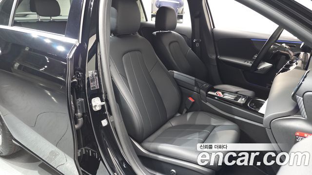 Mercedes-Benz A-Class A220 Hatchback