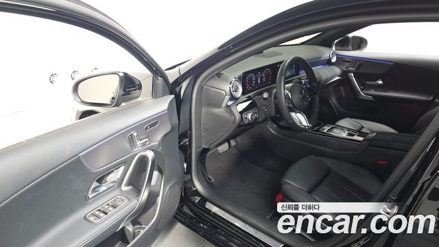 Mercedes-Benz A-Class A220 Hatchback