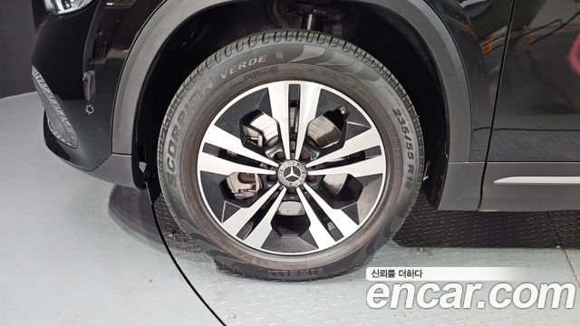 Mercedes-Benz GLA-Class GLA220