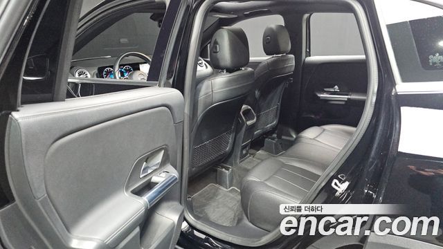 Mercedes-Benz GLA-Class GLA220