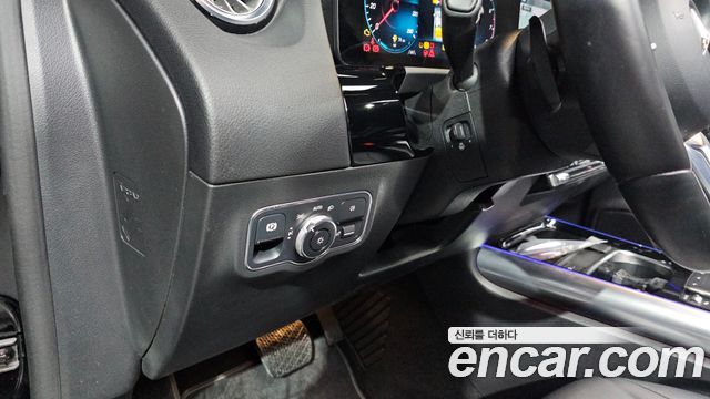 Mercedes-Benz GLA-Class GLA220