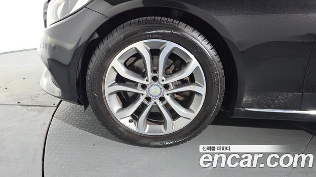 Mercedes-Benz C-Class C200 Avantgarde
