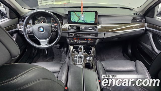 BMW 5-Series 520d xDrive Luxury Plus