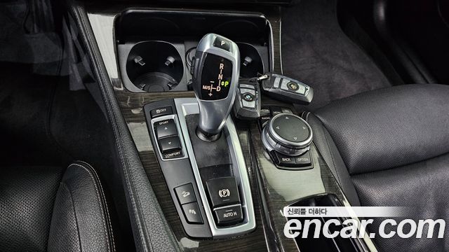 BMW 5-Series 520d xDrive Luxury Plus