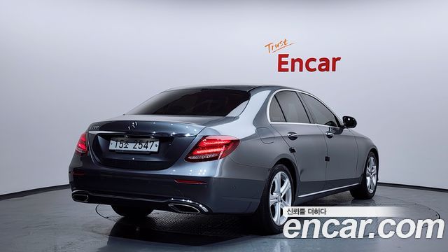 Mercedes-Benz E-Class E200 Avantgarde