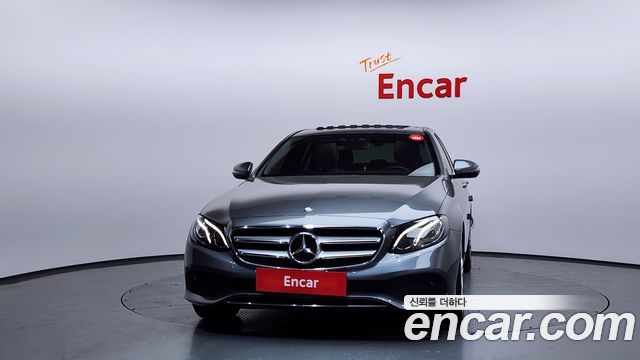 Mercedes-Benz E-Class E200 Avantgarde