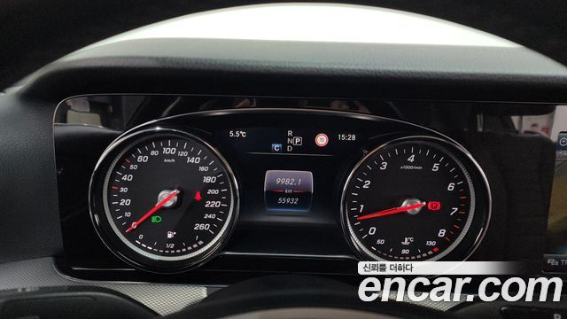 Mercedes-Benz E-Class E200 Avantgarde