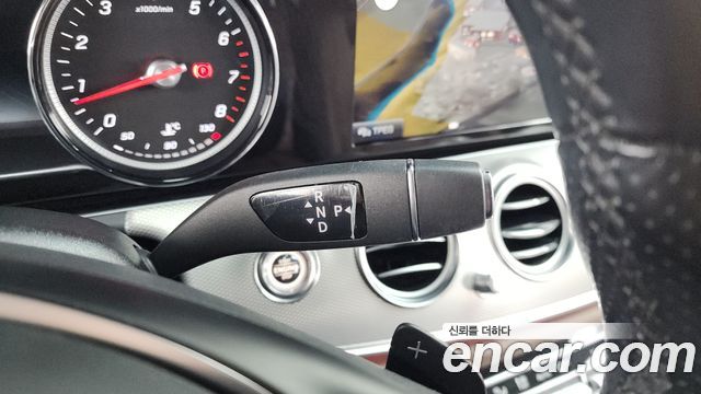 Mercedes-Benz E-Class E200 Avantgarde