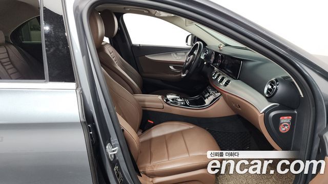 Mercedes-Benz E-Class E200 Avantgarde